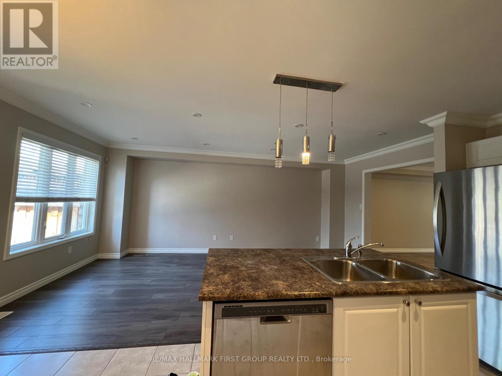 2424 Tillings Road, Pickering, Ontario  L1X 0B6 - Photo 11 - E13650286