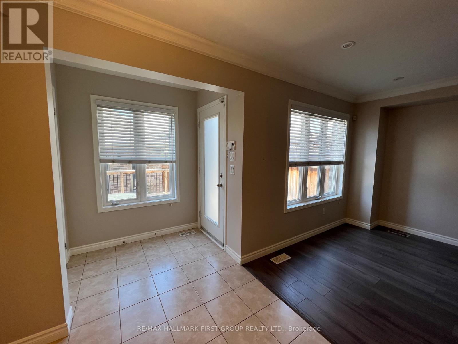 2424 Tillings Road, Pickering, Ontario  L1X 0B6 - Photo 12 - E13650286