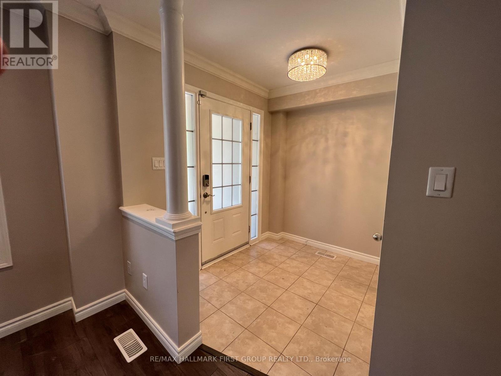2424 Tillings Road, Pickering, Ontario  L1X 0B6 - Photo 4 - E13650286