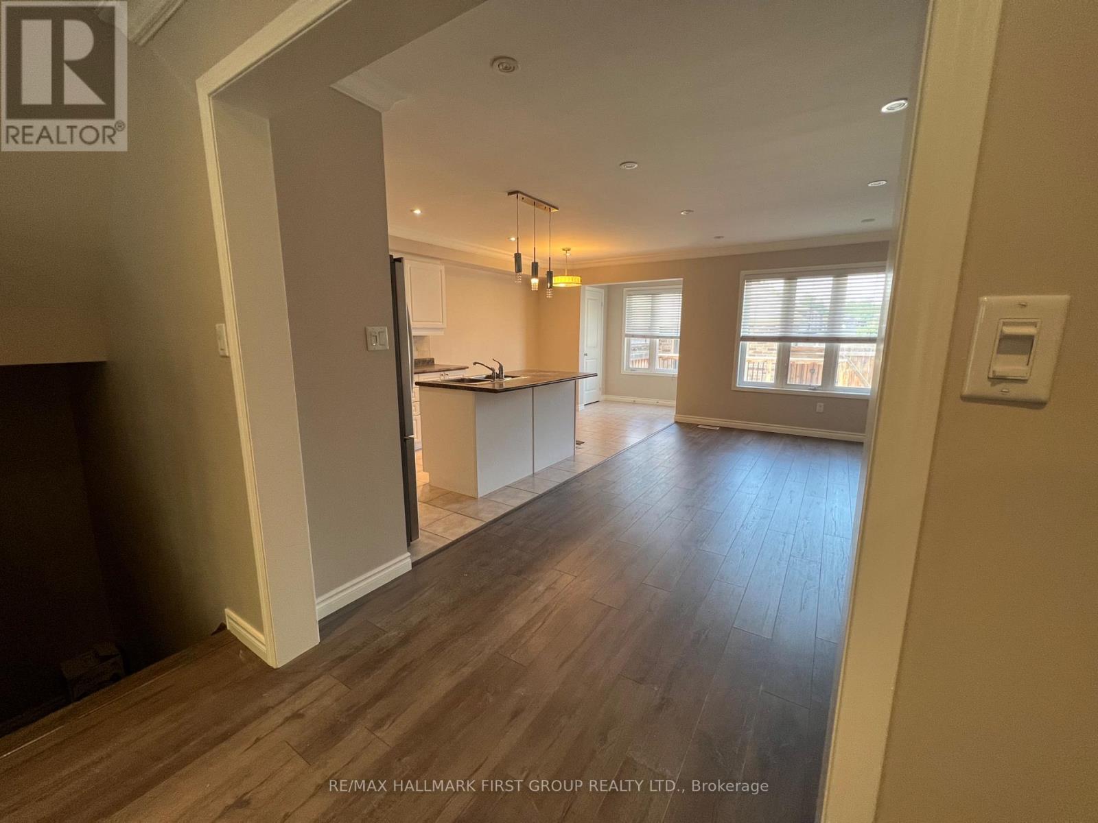 2424 Tillings Road, Pickering, Ontario  L1X 0B6 - Photo 6 - E13650286