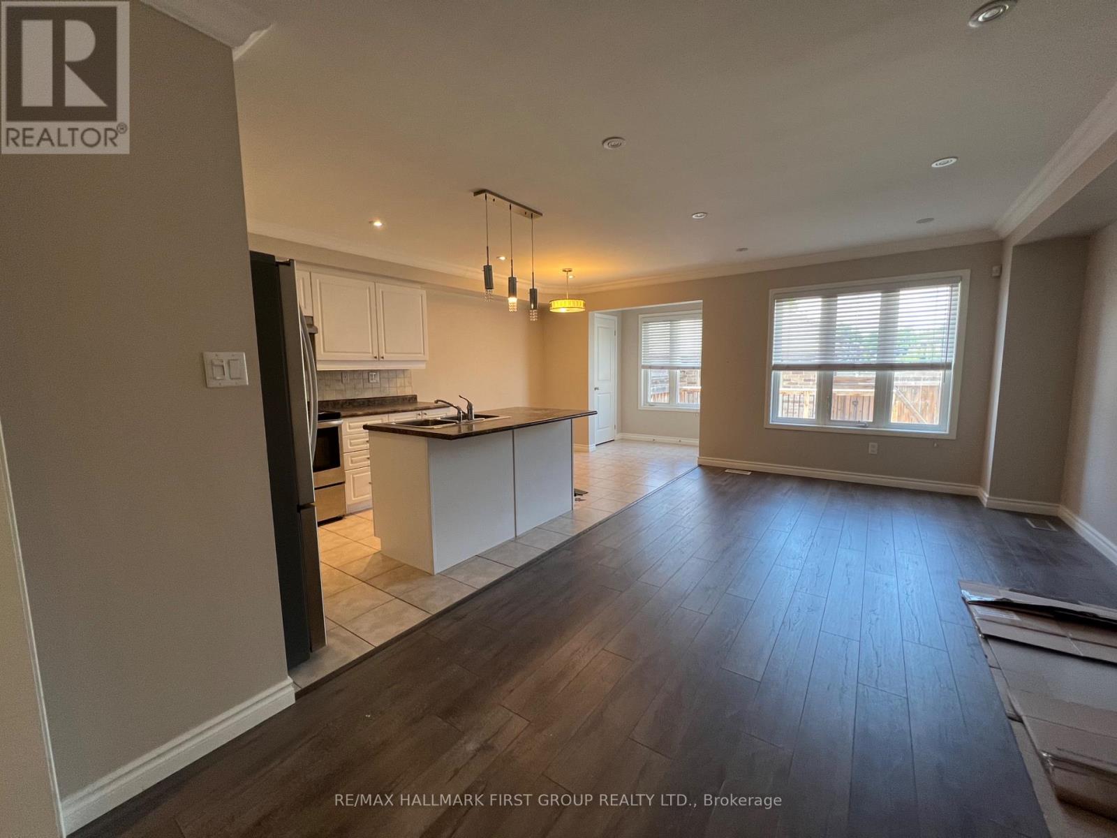 2424 Tillings Road, Pickering, Ontario  L1X 0B6 - Photo 7 - E13650286