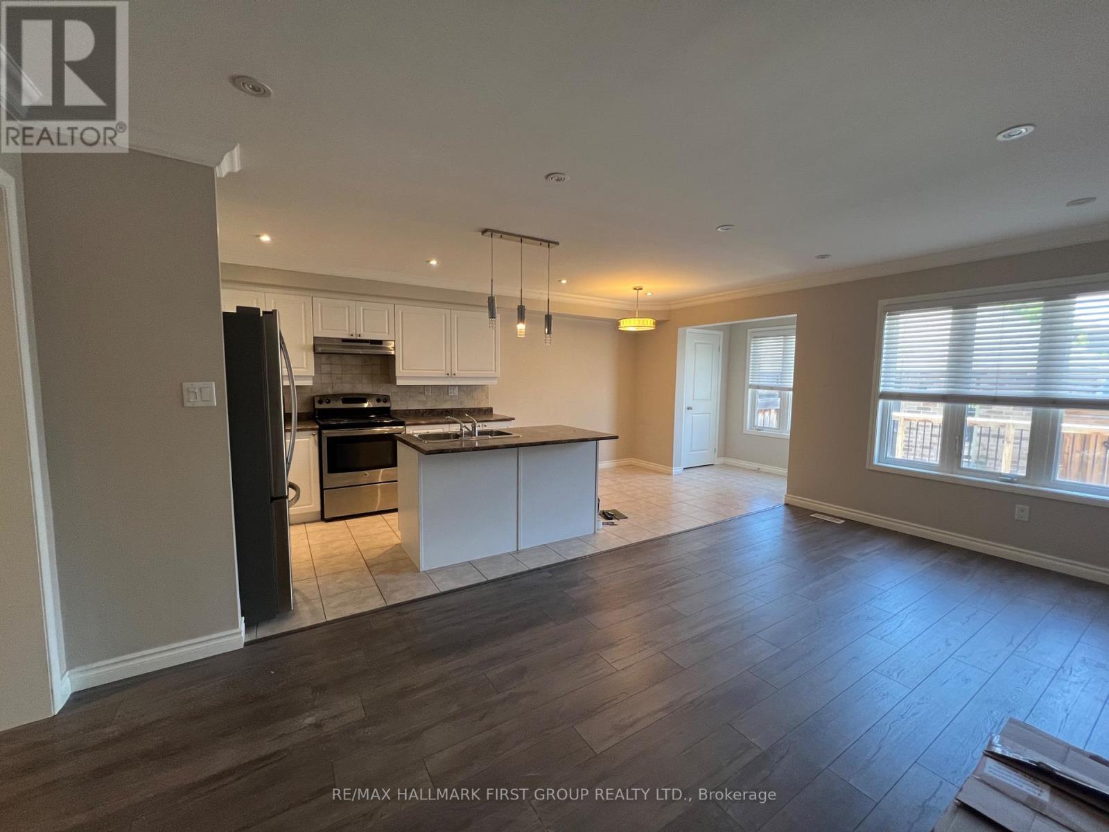 2424 Tillings Road, Pickering, Ontario  L1X 0B6 - Photo 8 - E13650286