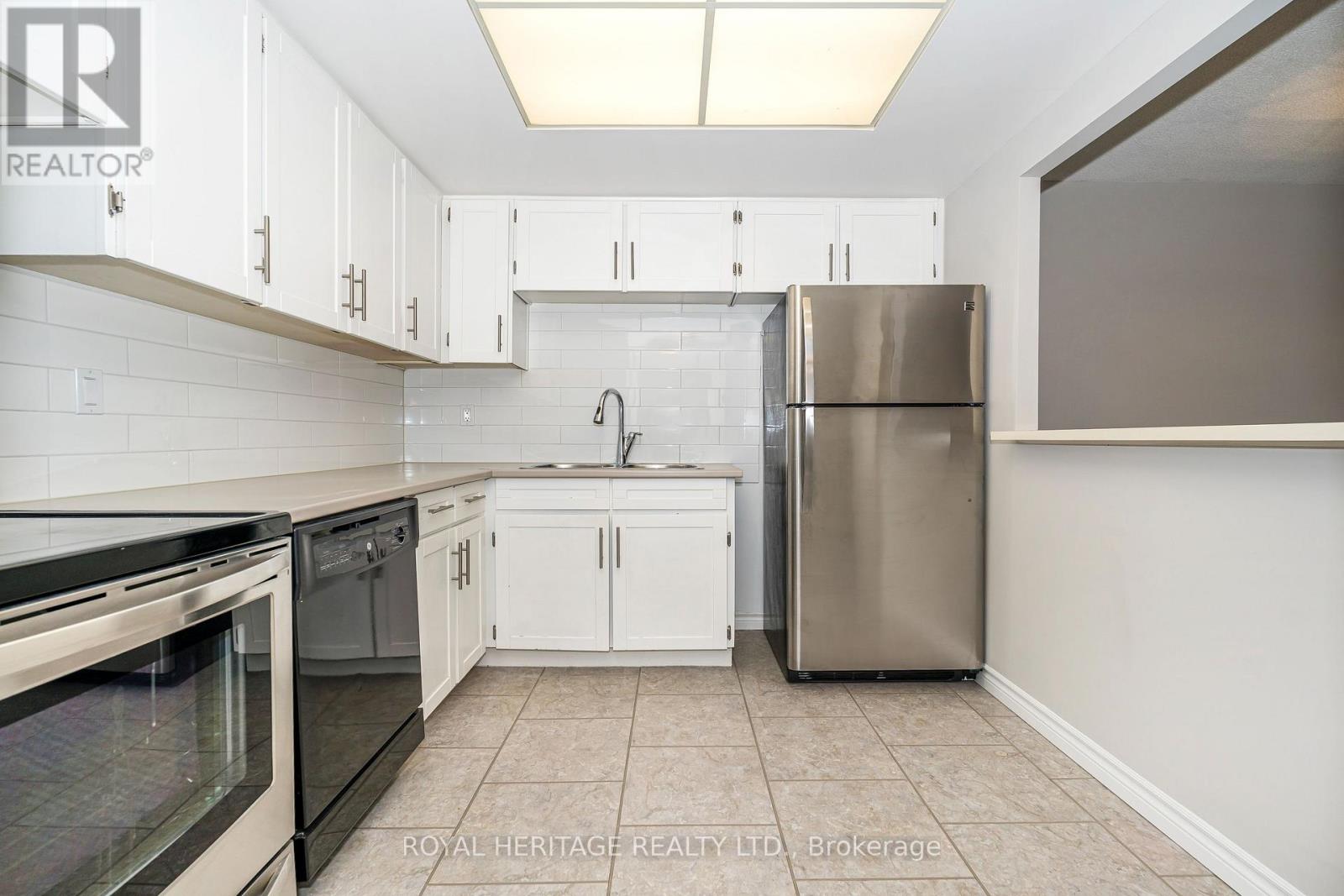 313 - 10 Dean Park Road, Toronto, Ontario  M1B 3G8 - Photo 4 - E13650322