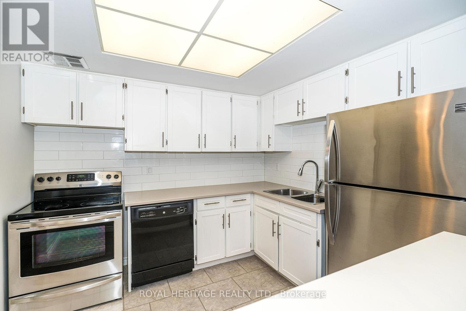 313 - 10 Dean Park Road, Toronto, Ontario  M1B 3G8 - Photo 6 - E13650322