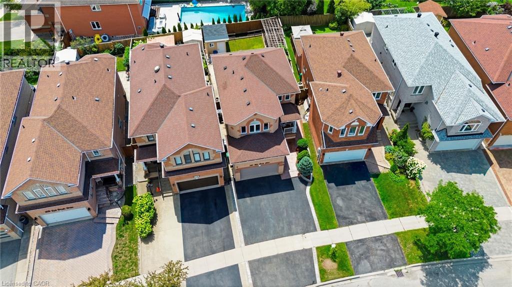5184 Red Brush Drive, Mississauga, Ontario  L4Z 3Z8 - Photo 3 - 40854130