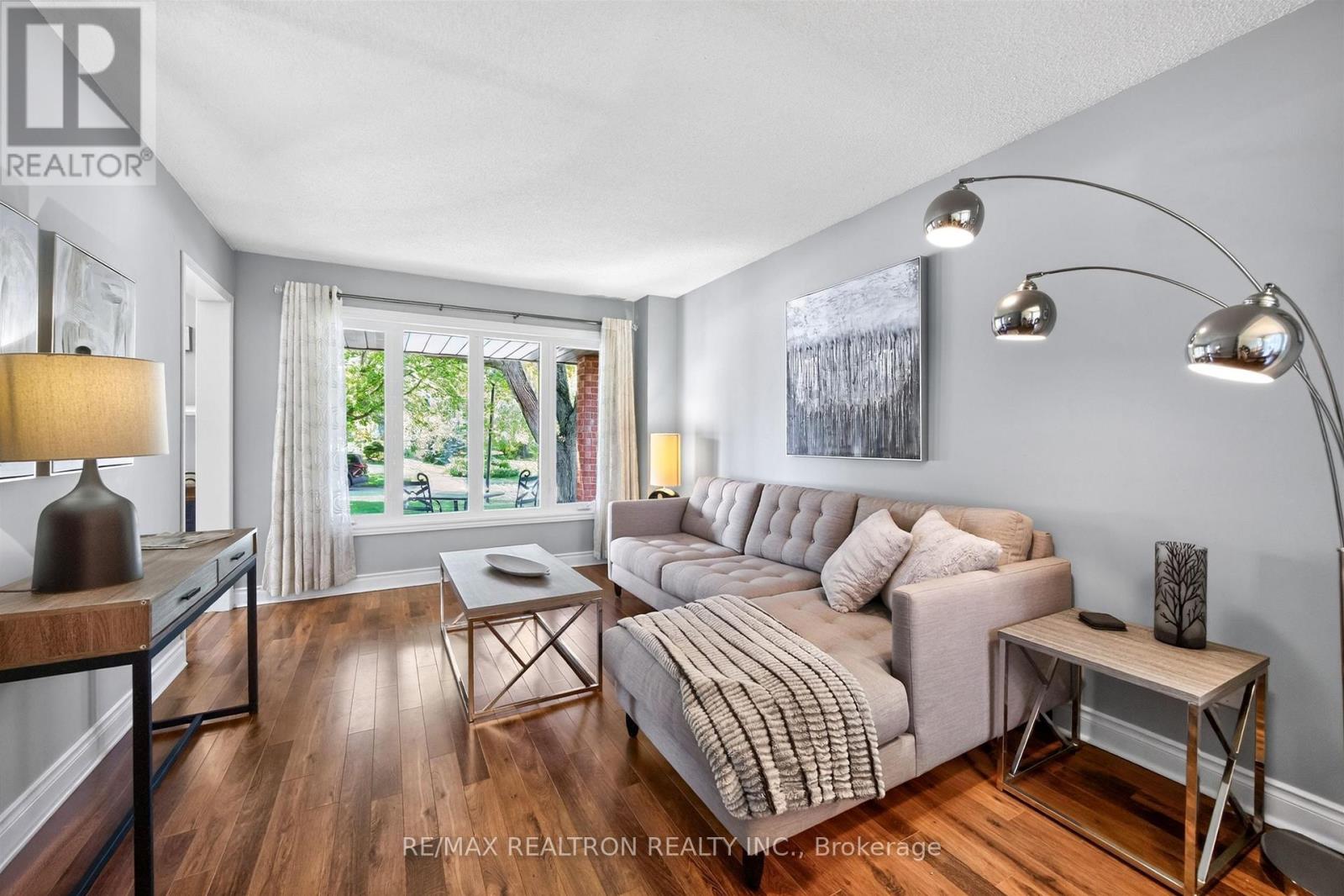 47 Maple Way, East Gwillimbury, Ontario  L0G 1V0 - Photo 10 - N13650302
