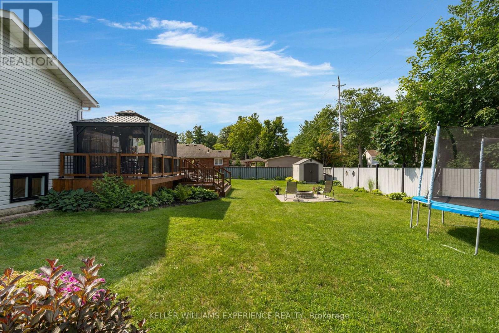 4 Downer Crescent, Wasaga Beach, Ontario  L9Z 1B9 - Photo 27 - S13650154