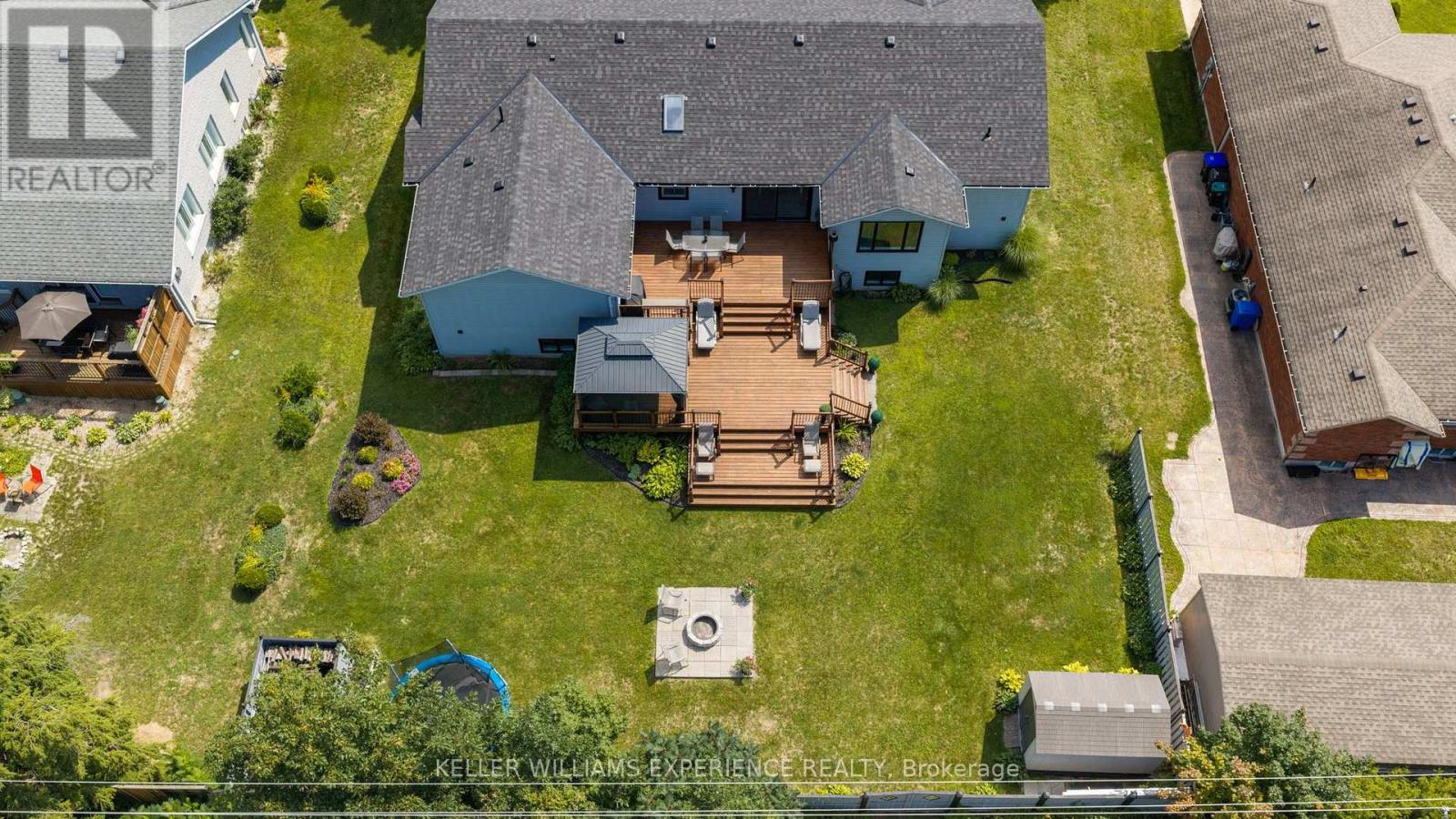 4 Downer Crescent, Wasaga Beach, Ontario  L9Z 1B9 - Photo 30 - S13650154