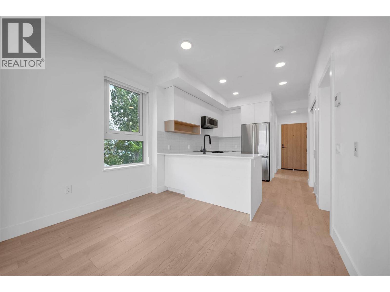 620 Coronation Avenue Unit# 312 Lot# 25, Kelowna, British Columbia  V1Y 7A1 - Photo 2 - 10396939