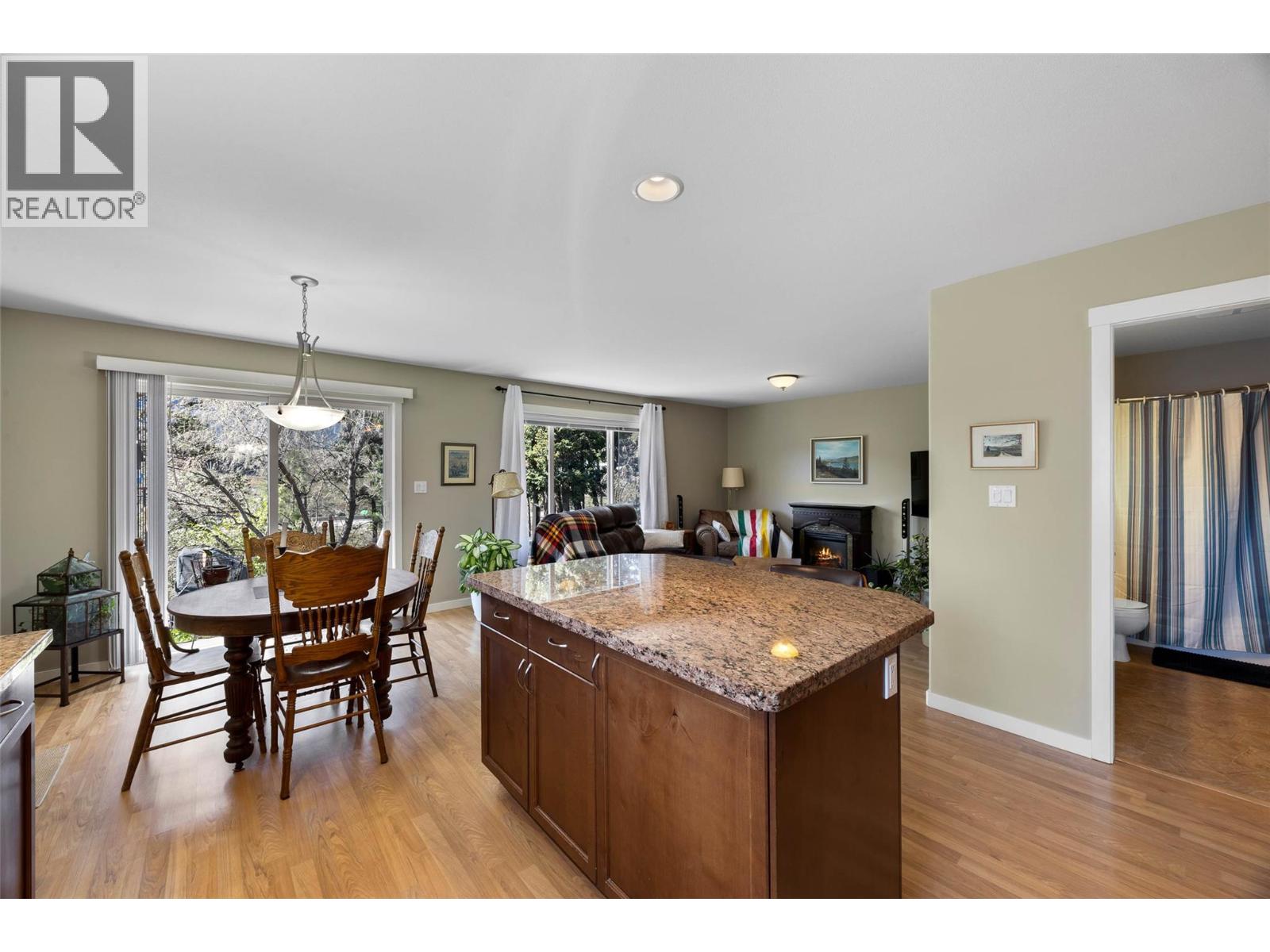 1855 Hillside Drive Unit# 34, Kamloops, British Columbia  V2E 0A2 - Photo 5 - 10397143