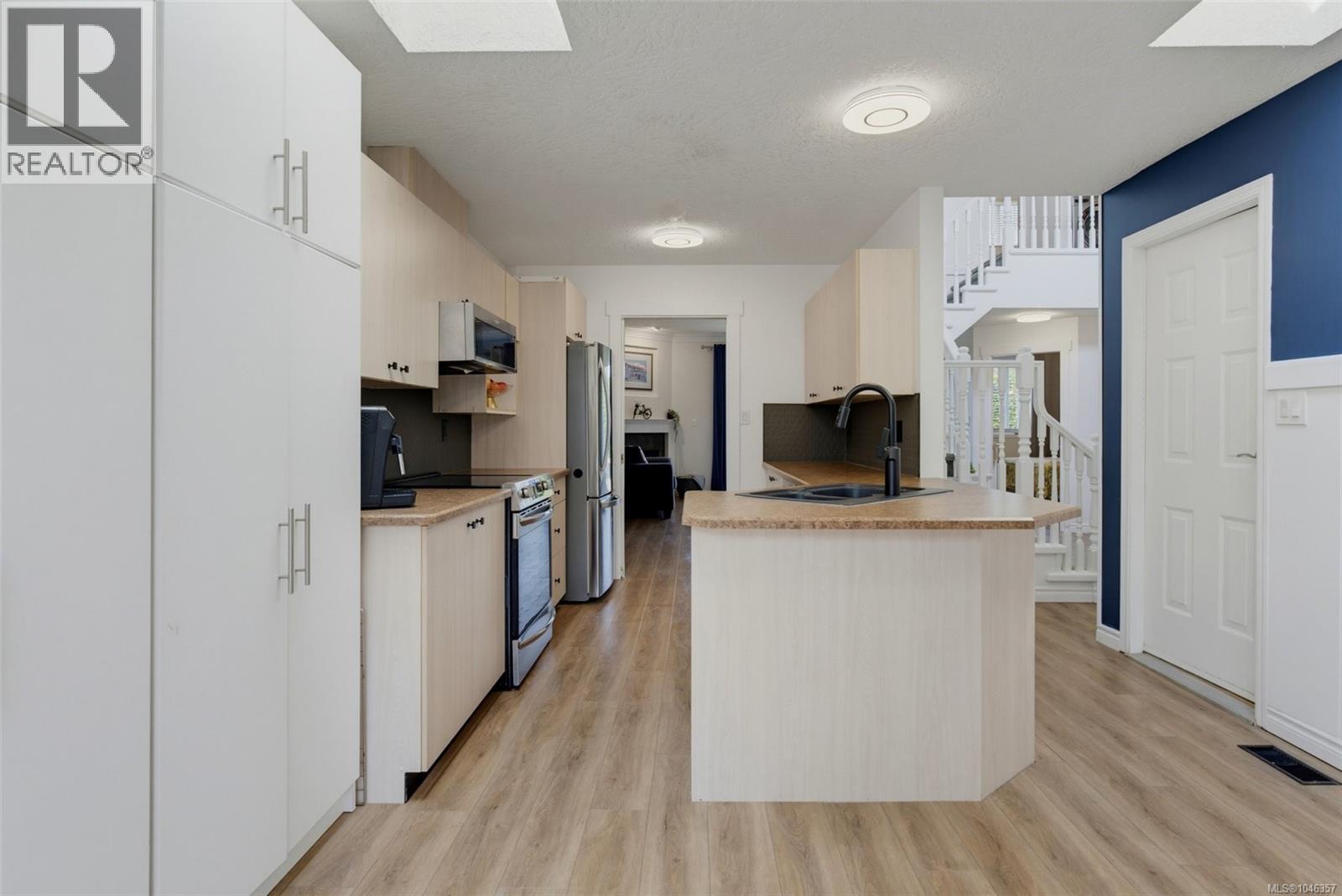 9 2115 Amelia Ave, Sidney, British Columbia V8L 3Z8 - Photo 19 - 1046357