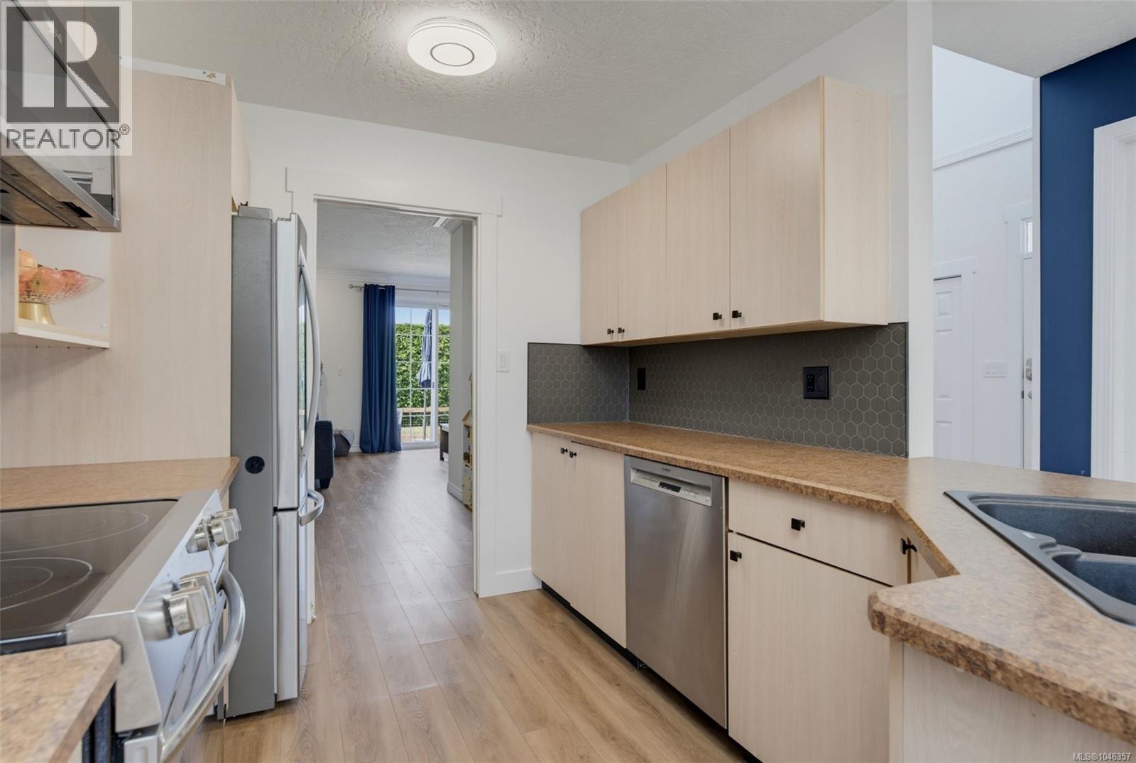 9 2115 Amelia Ave, Sidney, British Columbia V8L 3Z8 - Photo 20 - 1046357