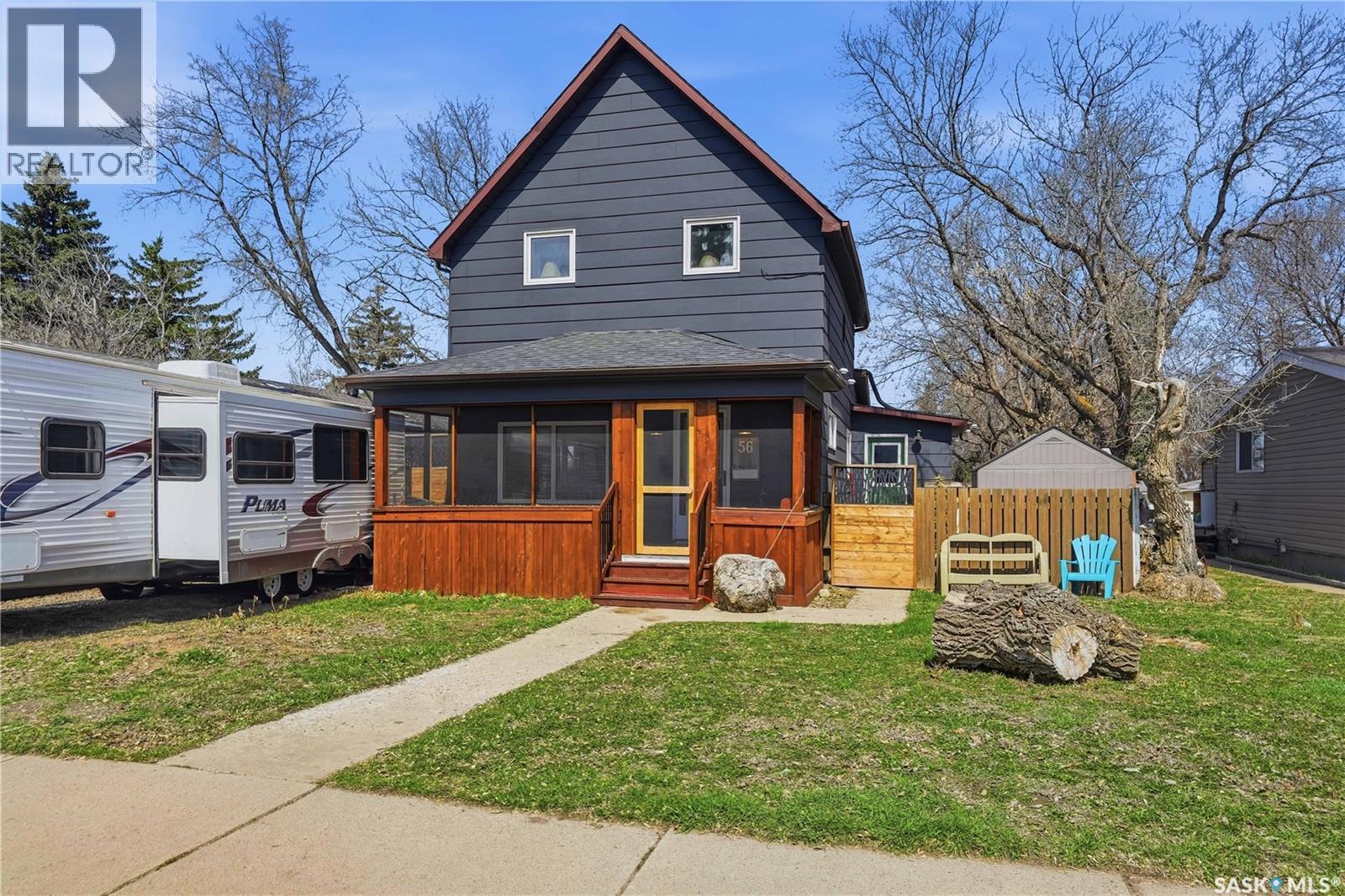 56 Iroquois Street W, Moose Jaw, Saskatchewan  S6H 5A5 - Photo 2 - SK044699