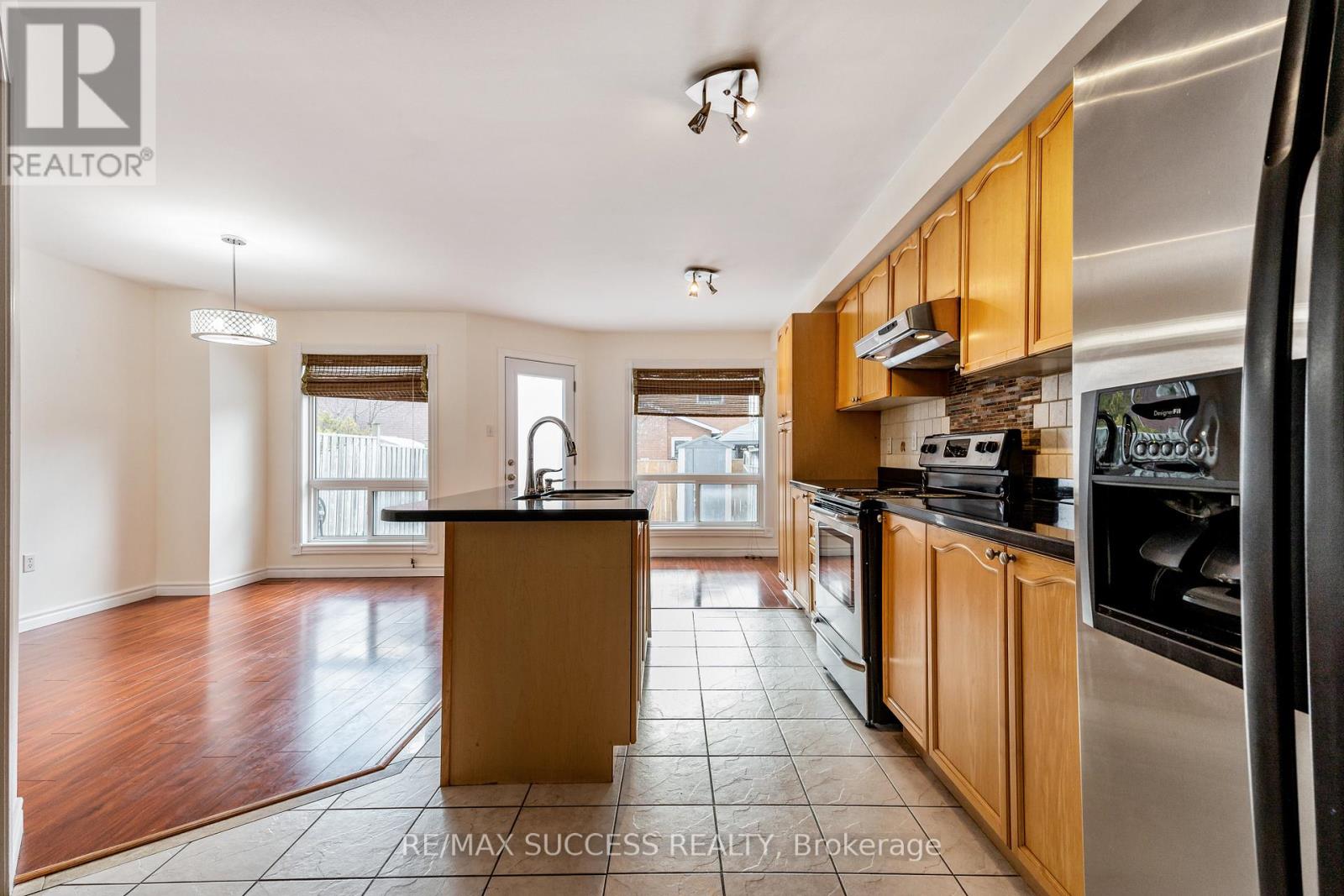 3752 Milkwood Crescent, Mississauga, Ontario L5N 8H3 - Photo 12 - W13650284