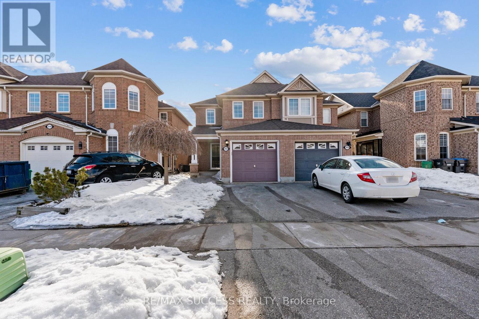 3752 Milkwood Crescent, Mississauga, Ontario L5N 8H3 - Photo 2 - W13650284