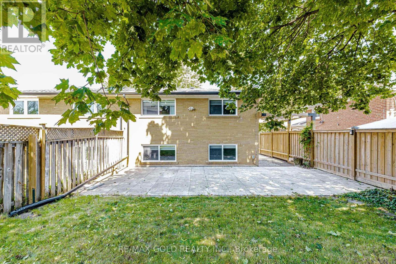 45 Grange Drive, Brampton, Ontario  L6X 2H1 - Photo 49 - W13650312