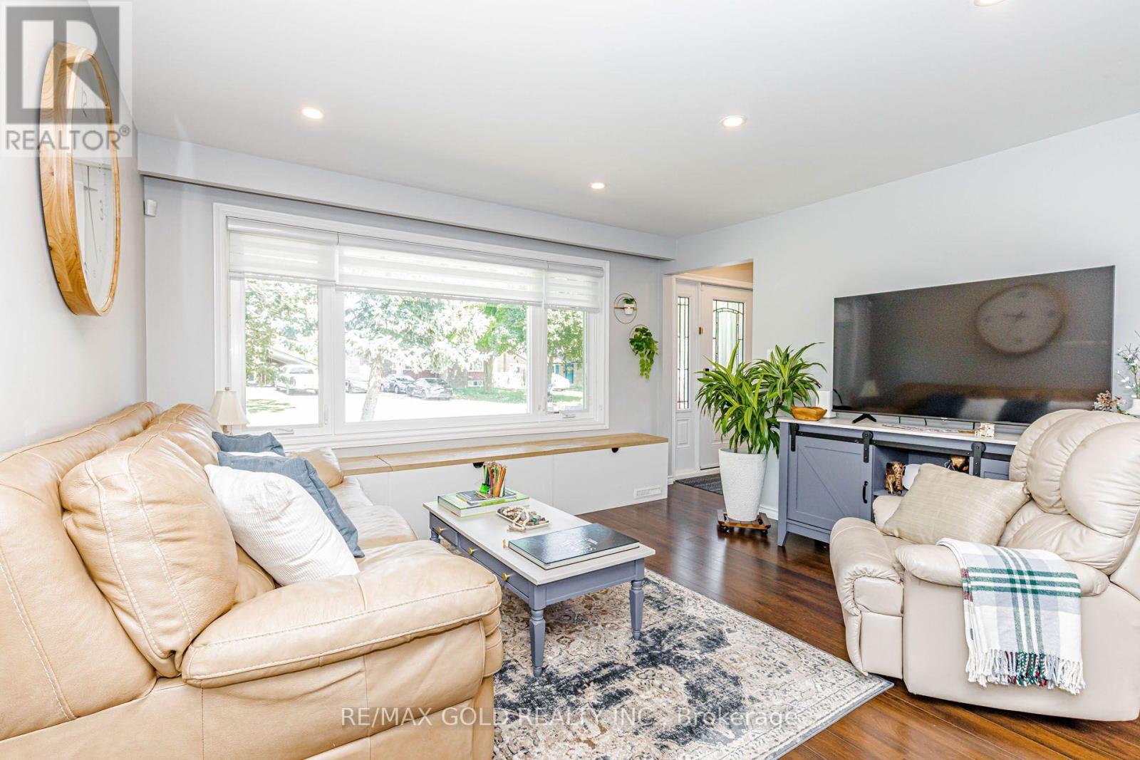45 Grange Drive, Brampton, Ontario  L6X 2H1 - Photo 8 - W13650312