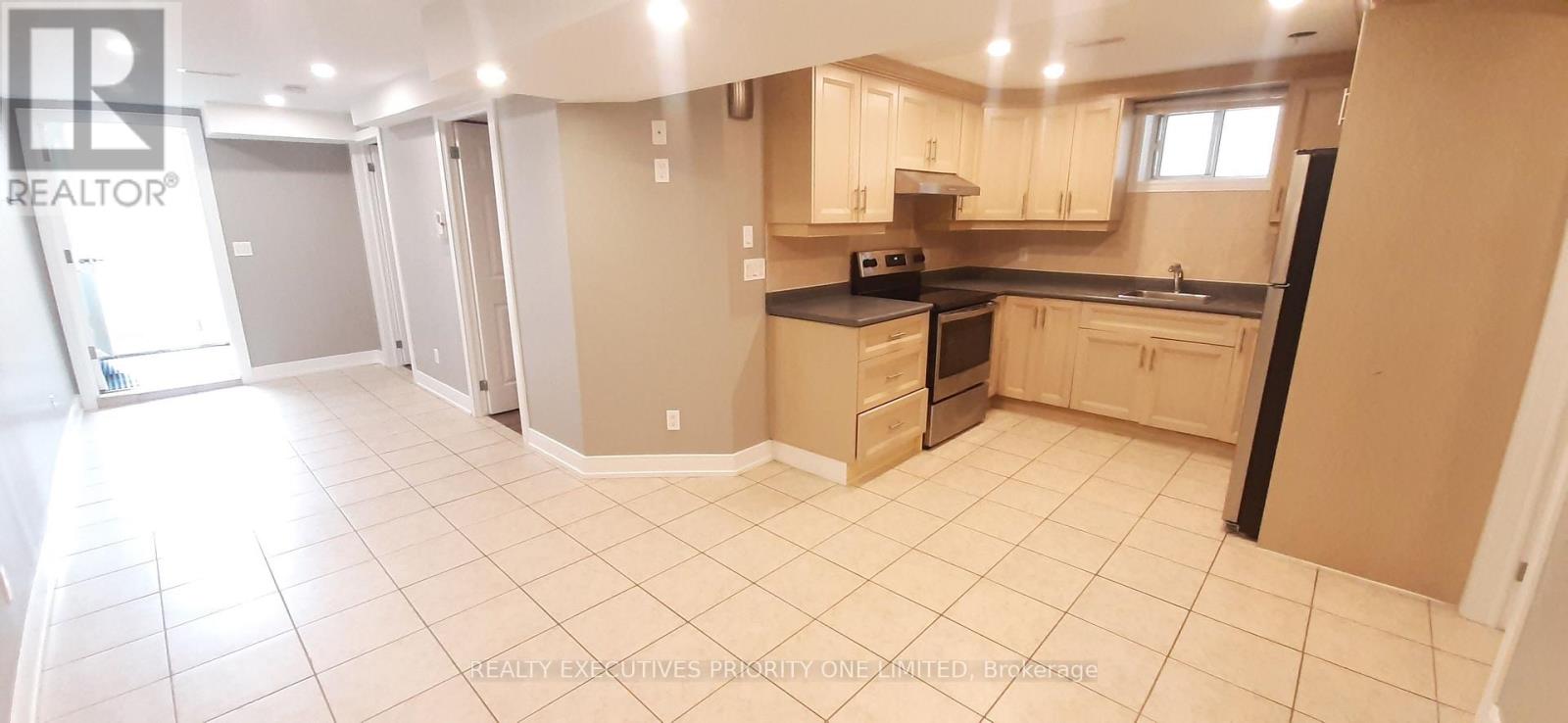 138 Day Avenue, Toronto, Ontario  M6E 3W3 - Photo 2 - W13650318