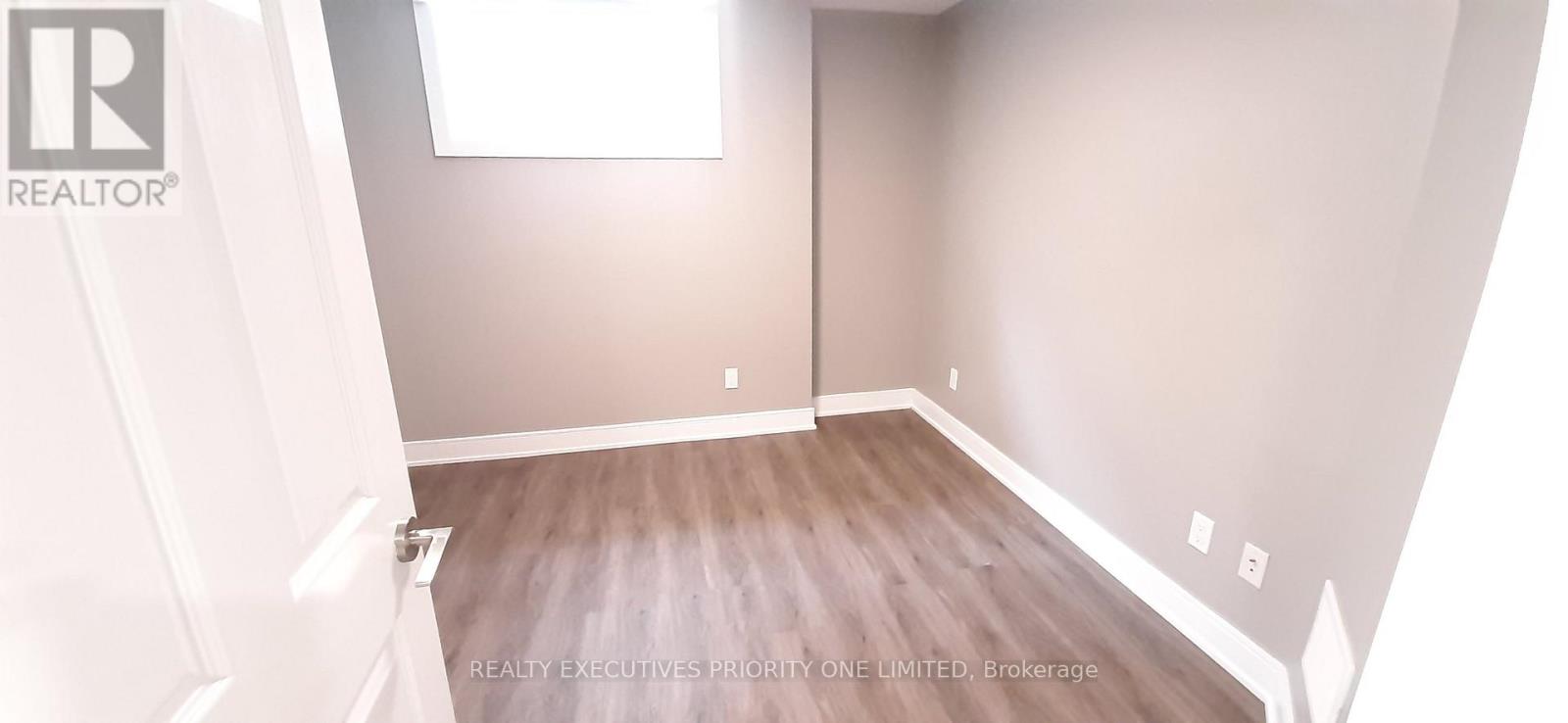 138 Day Avenue, Toronto, Ontario  M6E 3W3 - Photo 5 - W13650318