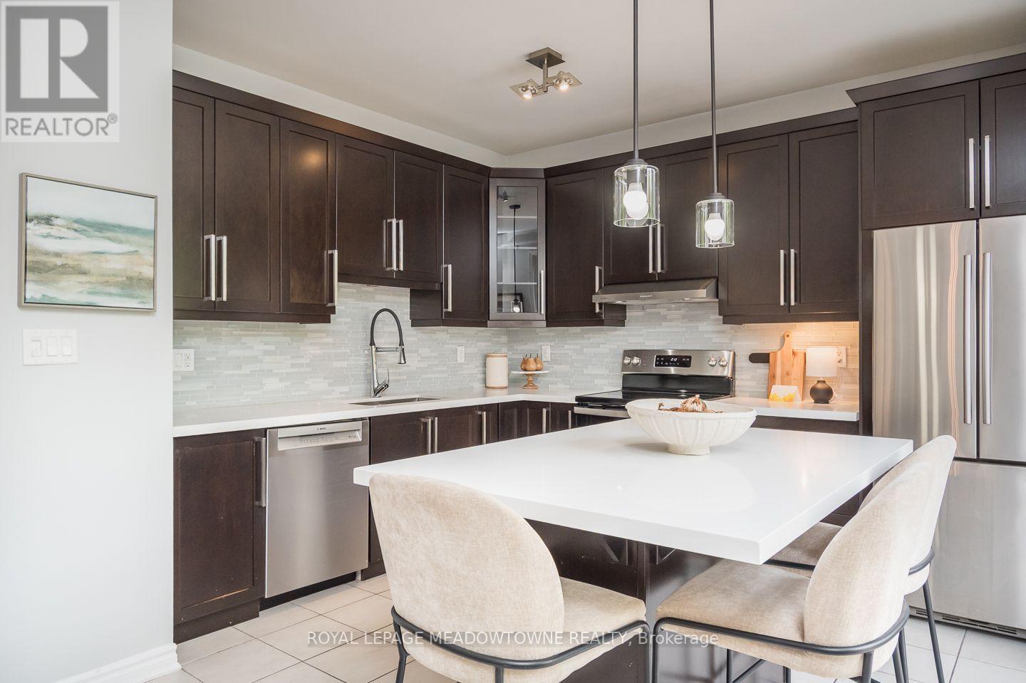 1185 Biason Circle, Milton, Ontario L9T 8S7 - Photo 2 - W13650372