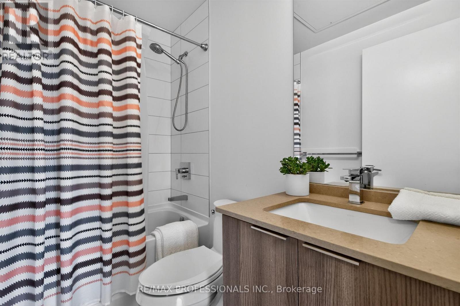 Th48 - 10 Brin Drive, Toronto, Ontario M8X 0B3 - Photo 17 - W13650402