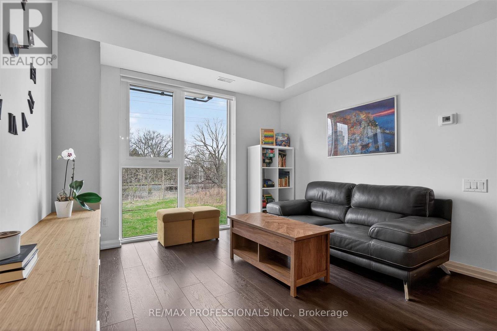 Th48 - 10 Brin Drive, Toronto, Ontario M8X 0B3 - Photo 4 - W13650402