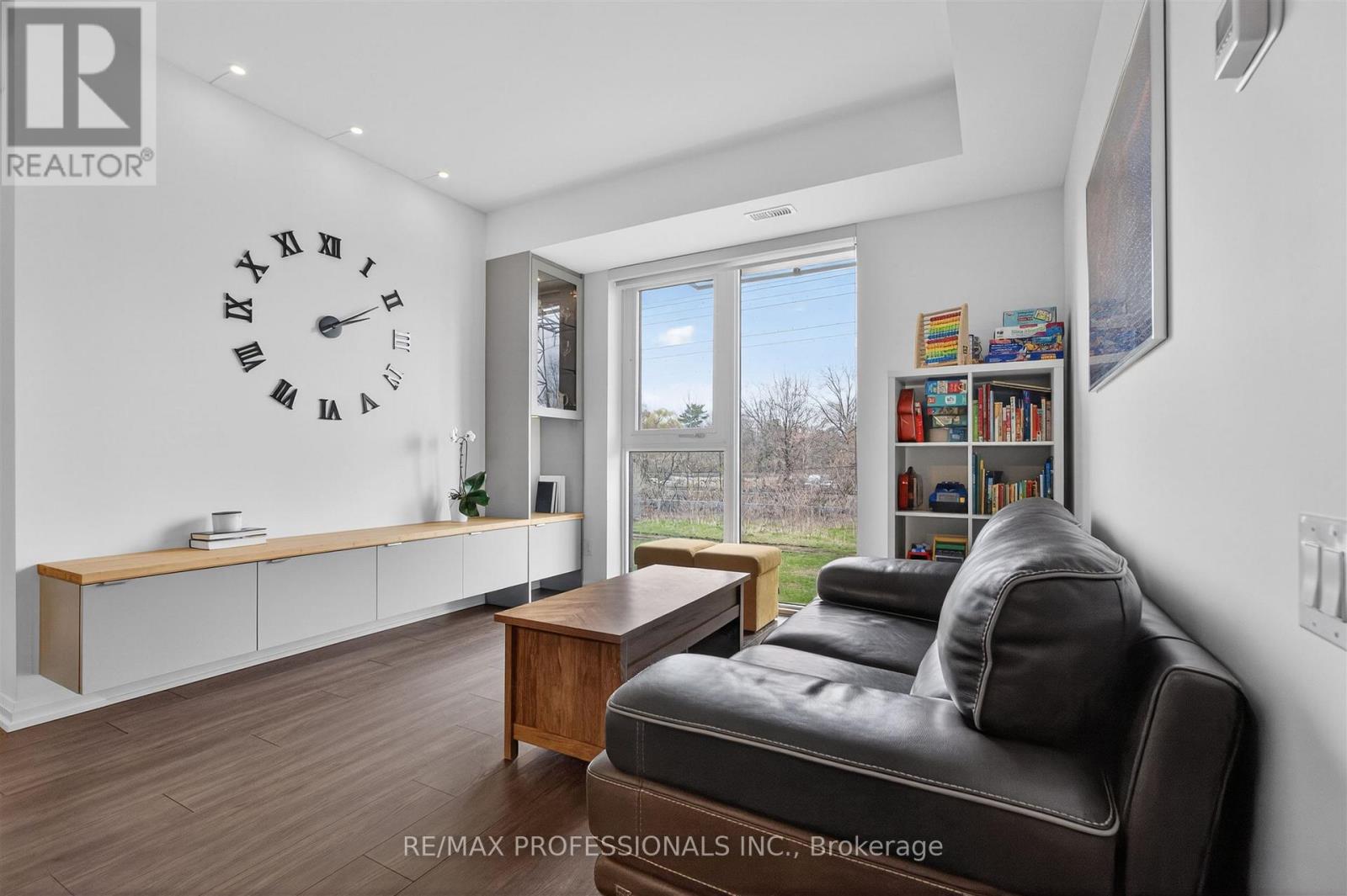 Th48 - 10 Brin Drive, Toronto, Ontario M8X 0B3 - Photo 5 - W13650402