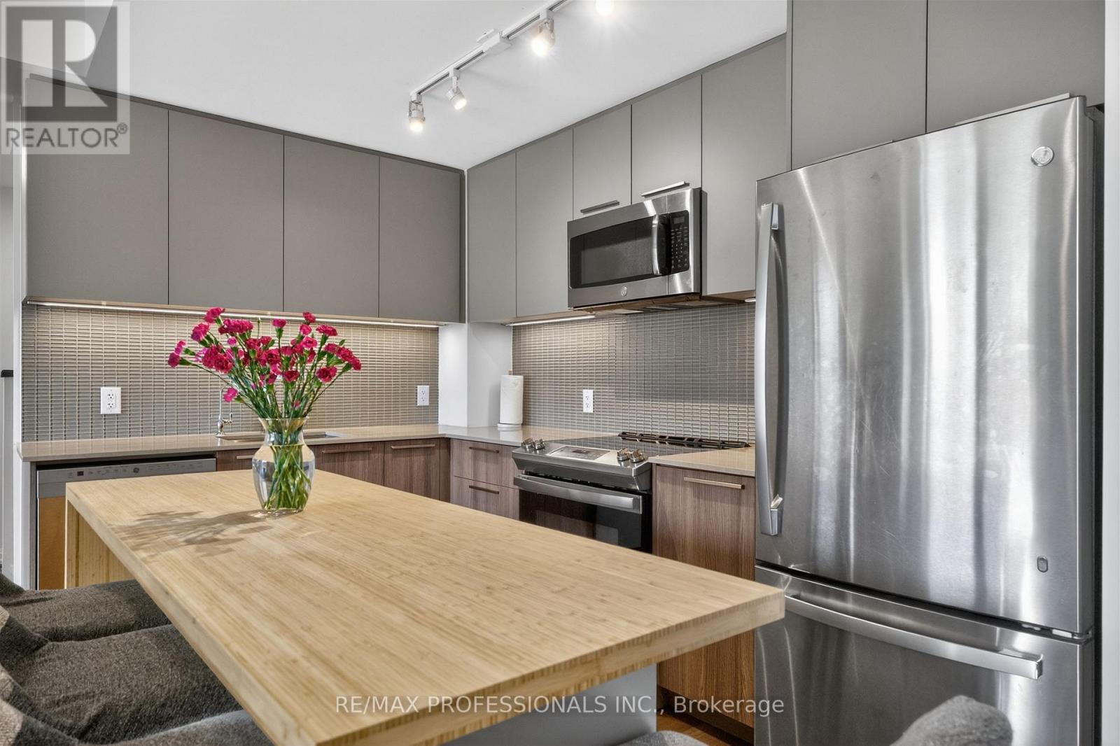 Th48 - 10 Brin Drive, Toronto, Ontario M8X 0B3 - Photo 9 - W13650402