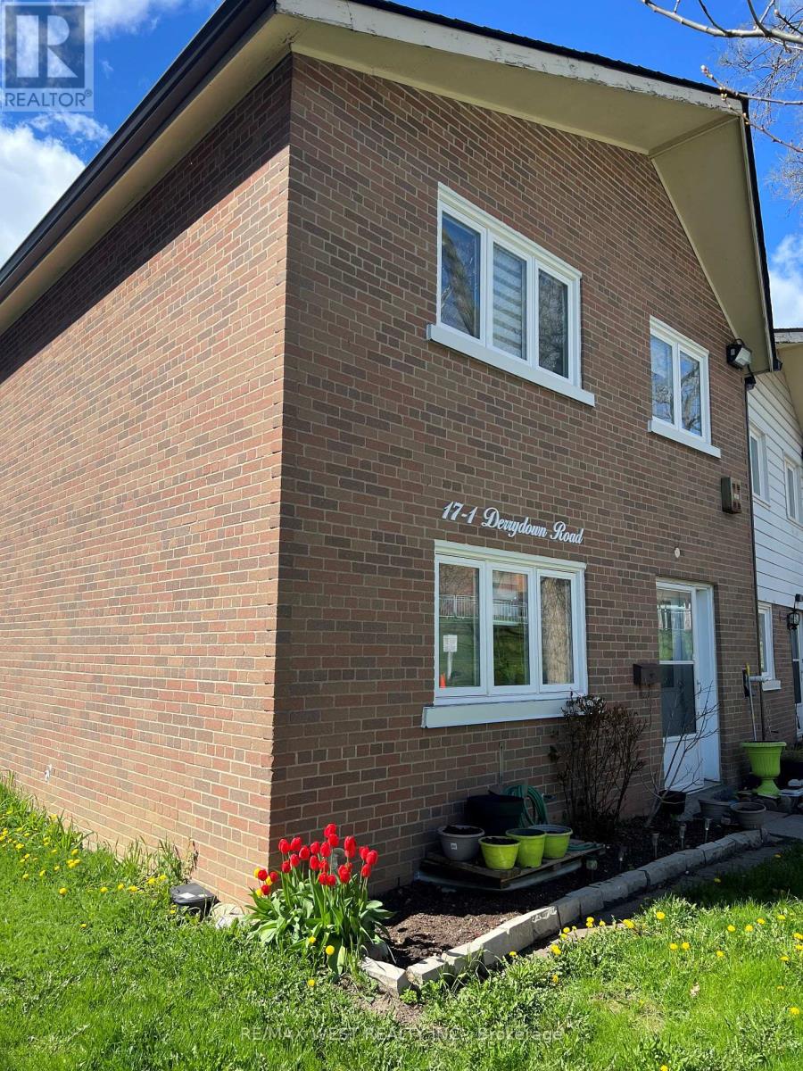 1 - 17 Derrydown Road, Toronto, Ontario  M3J 1R2 - Photo 2 - W13065094