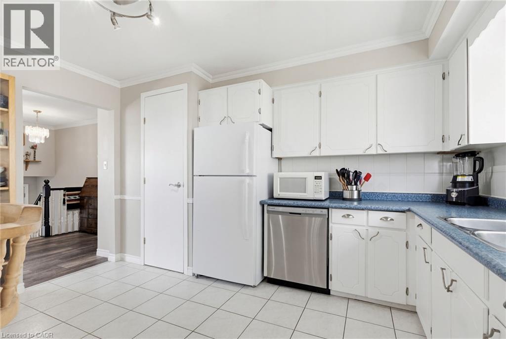 118 Napoli Drive, Hamilton, Ontario  L9C 6X2 - Photo 13 - 40854181