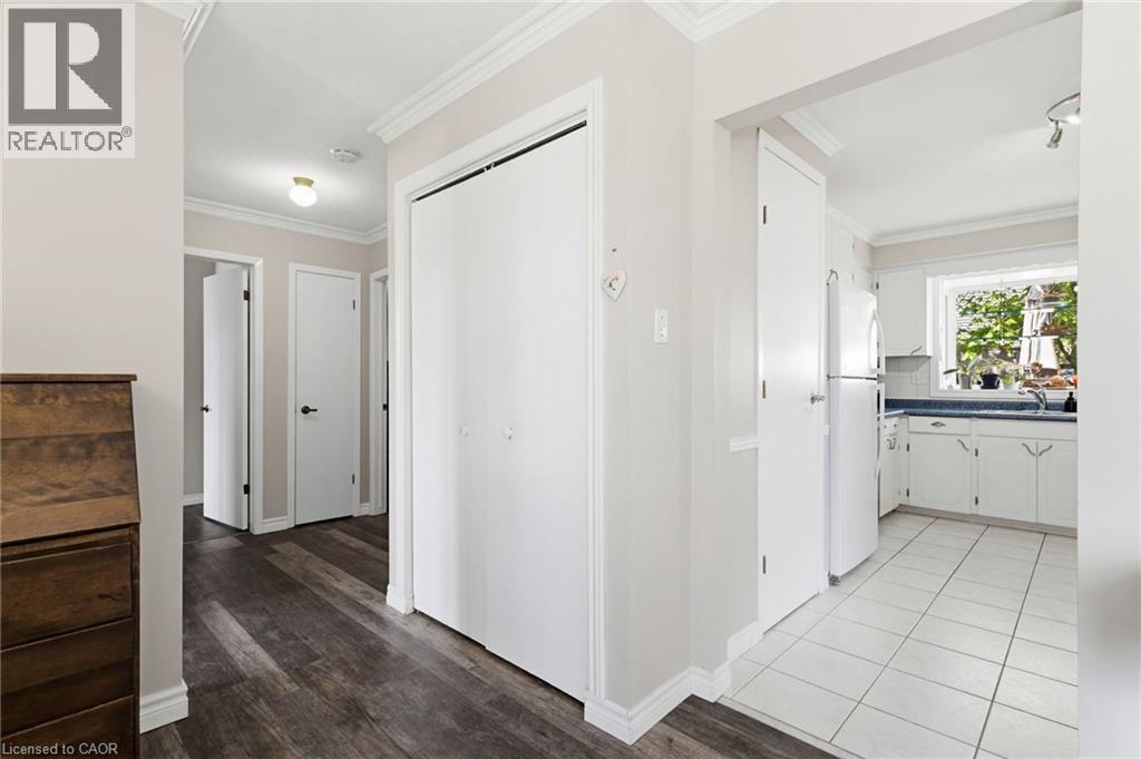 118 Napoli Drive, Hamilton, Ontario  L9C 6X2 - Photo 8 - 40854181