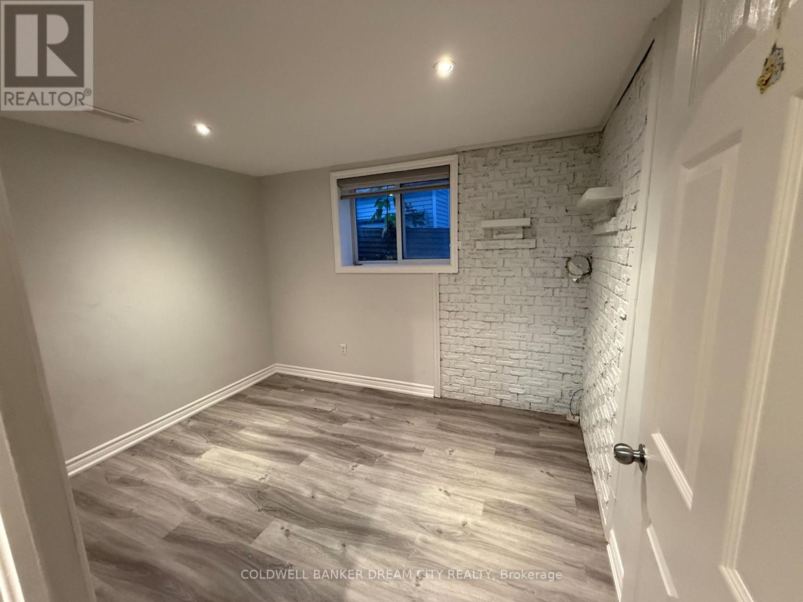 234 Erb Street, Waterloo, Ontario N2J 1M8 - Photo 13 - X13650156