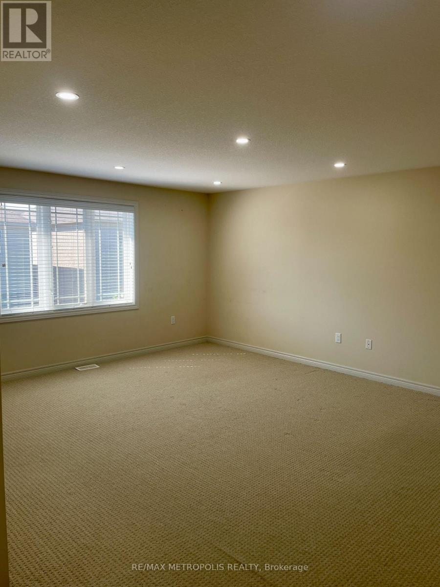 2 Doon Creek Street, Kitchener, Ontario  N2P 2R3 - Photo 16 - X13650348