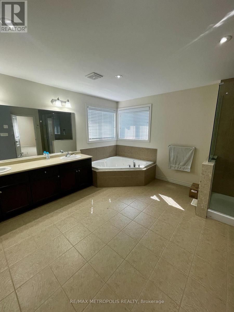 2 Doon Creek Street, Kitchener, Ontario  N2P 2R3 - Photo 19 - X13650348