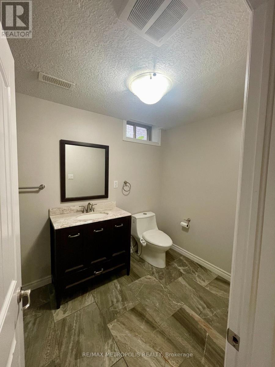 2 Doon Creek Street, Kitchener, Ontario  N2P 2R3 - Photo 35 - X13650348