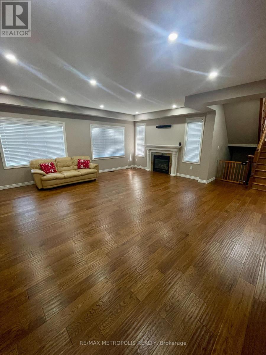 2 Doon Creek Street, Kitchener, Ontario  N2P 2R3 - Photo 6 - X13650348