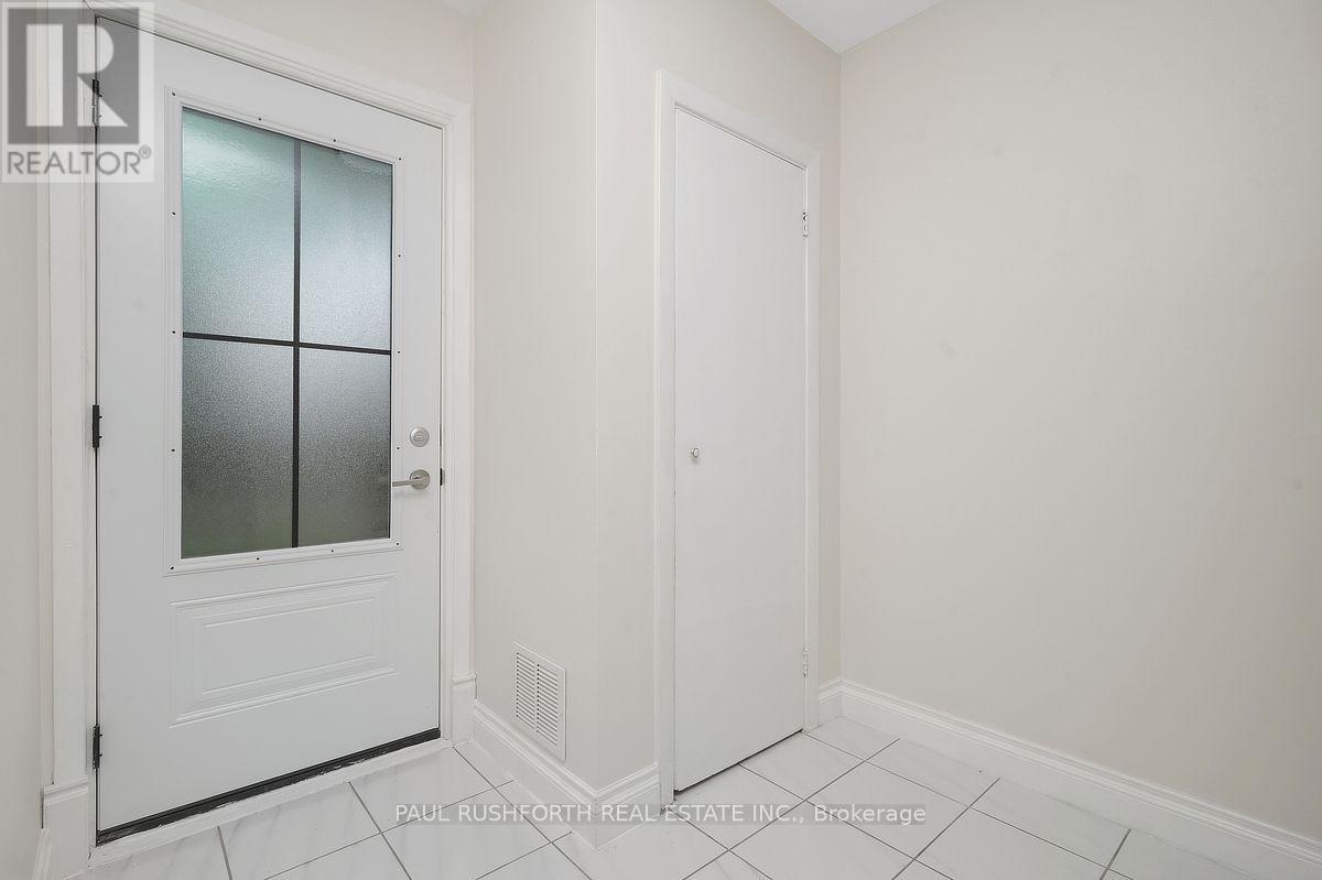 2418 Clementine Boulevard, Ottawa, Ontario  K1V 8E2 - Photo 3 - X13549090