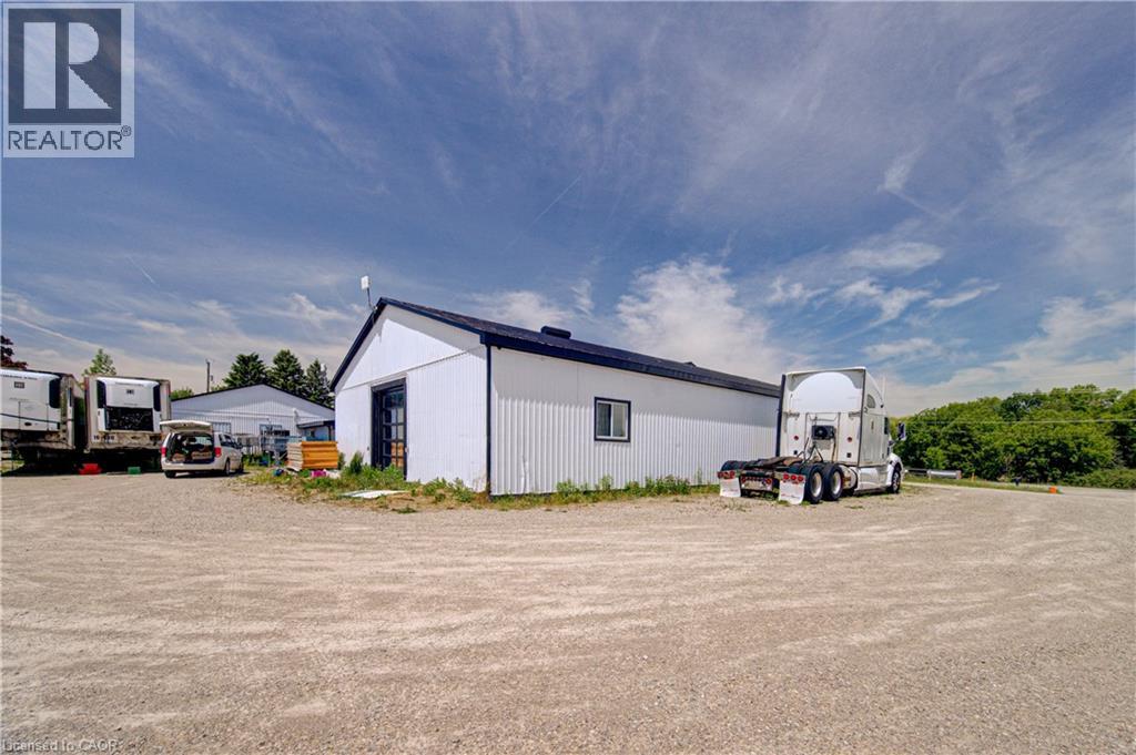 352 Governors Road E, Brantford, Ontario  N3T 5L8 - Photo 2 - 40837743