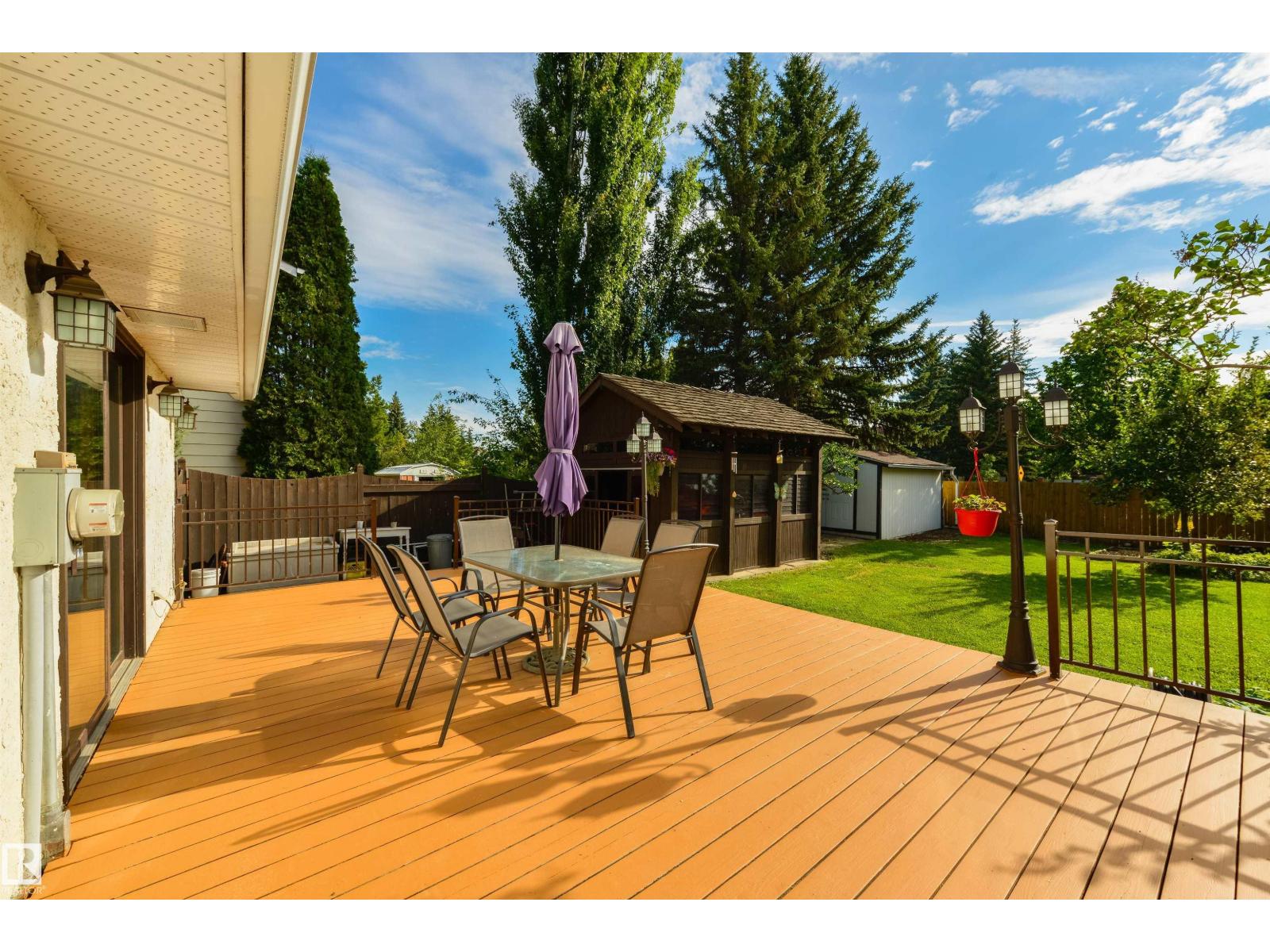 182 Willow Wy Nw, Edmonton, Alberta  T5T 1C8 - Photo 1 - E4502137