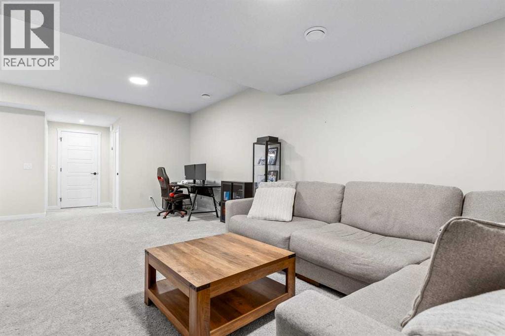 45 Savoy Landing SE, Calgary, Alberta  T3S 0E1 - Photo 37 - A2331334