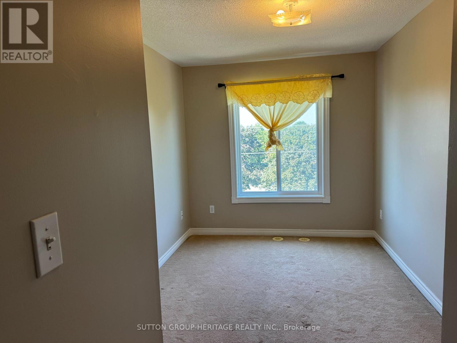 12 - 1250 St. Martins Drive W, Pickering, Ontario  L1W 0A2 - Photo 10 - E13640828