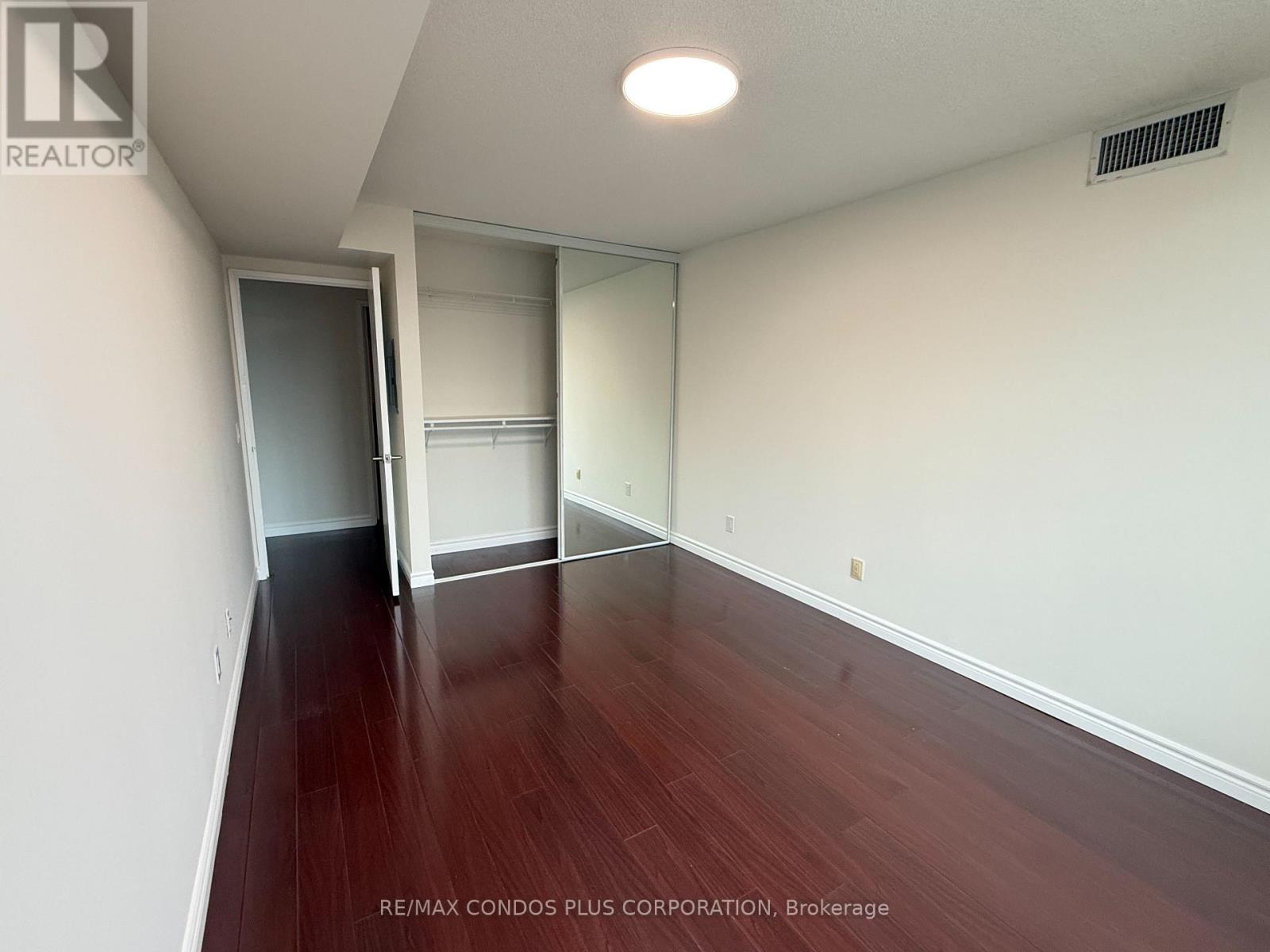 2506 - 750 Bay Street, Toronto, Ontario  M5G 1N6 - Photo 6 - C13639200
