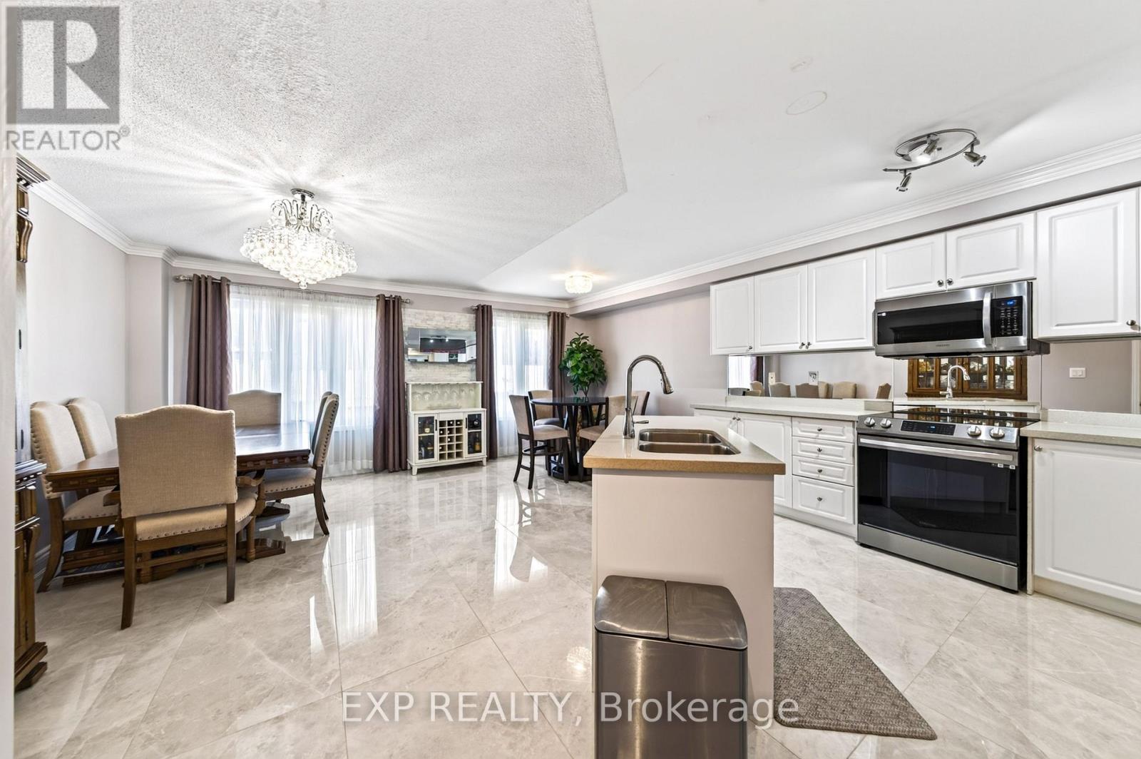 3 Baffin Court, Richmond Hill, Ontario  L4B 4J6 - Photo 11 - N13647284