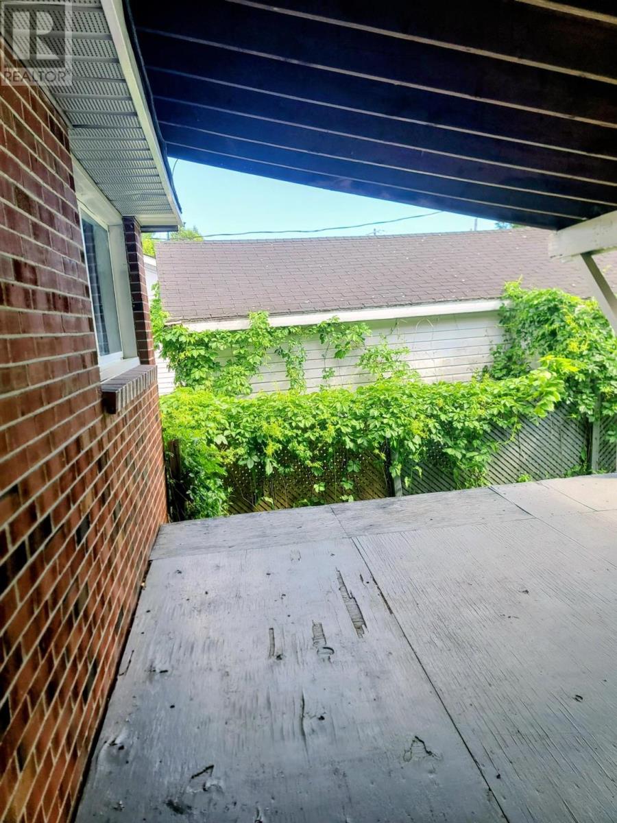 135 Dieppe Ave, Elliot Lake, Ontario  P5A 1H6 - Photo 21 - SM261603