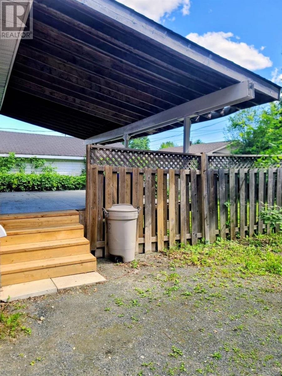 135 Dieppe Ave, Elliot Lake, Ontario  P5A 1H6 - Photo 23 - SM261603