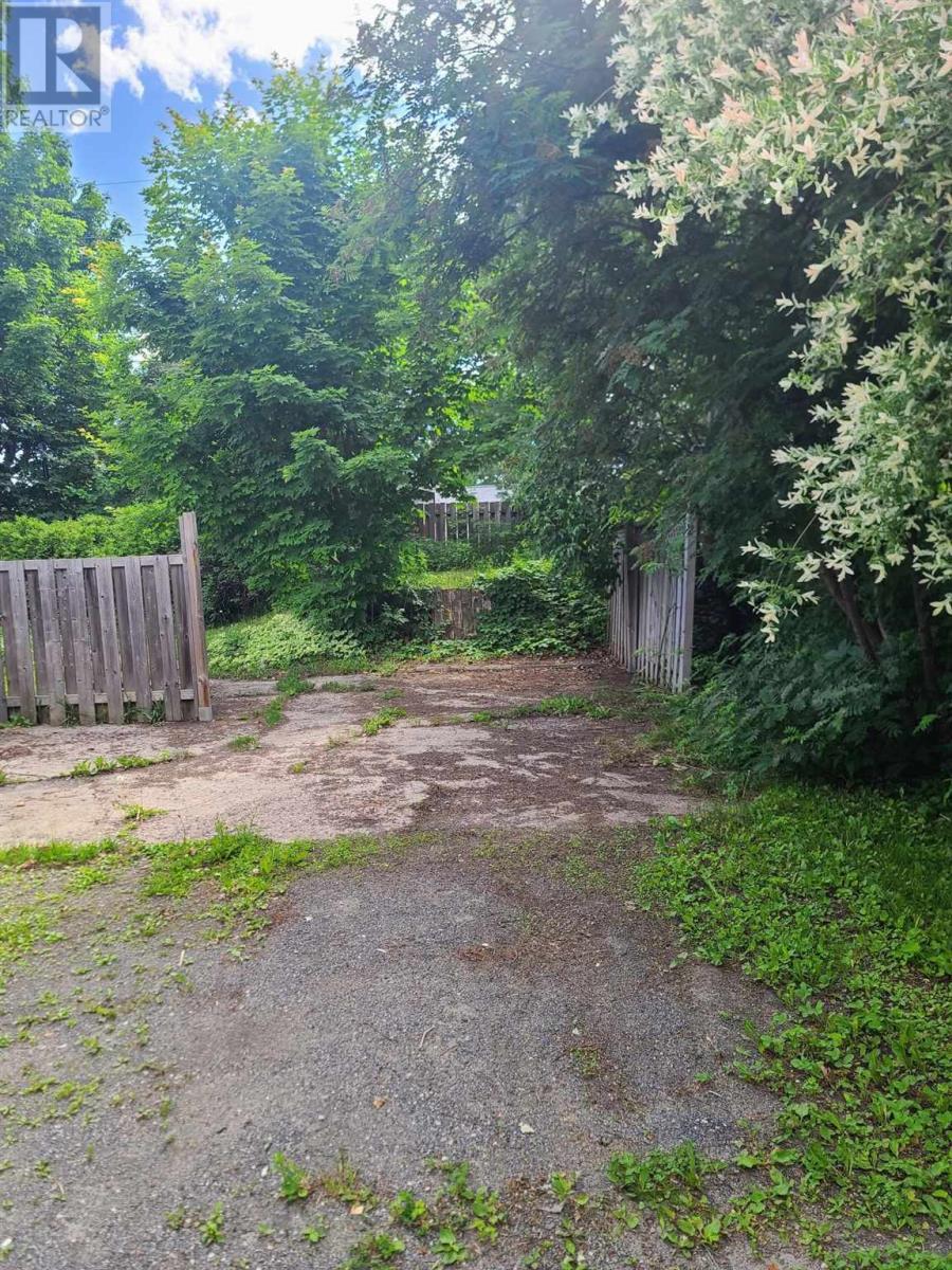 135 Dieppe Ave, Elliot Lake, Ontario  P5A 1H6 - Photo 25 - SM261603