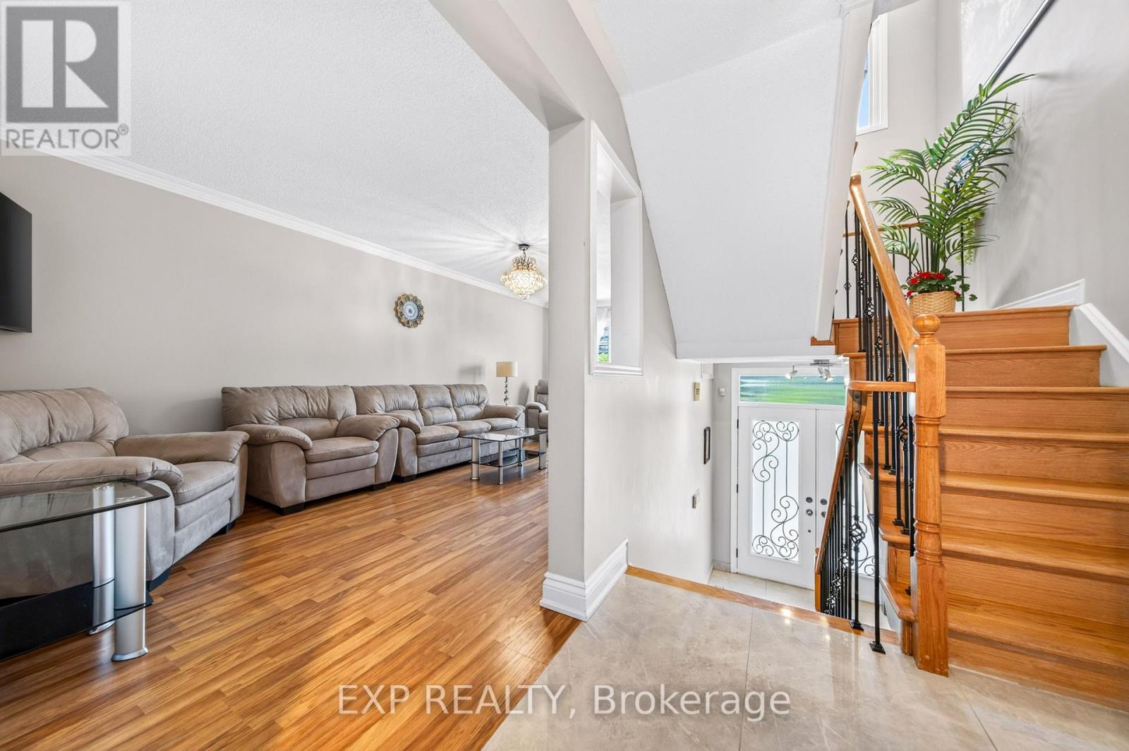 3 Baffin Court, Richmond Hill, Ontario  L4B 4J6 - Photo 5 - N13647284