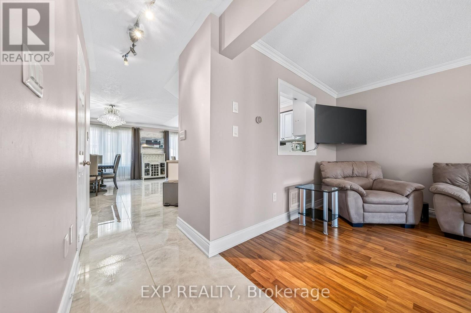 3 Baffin Court, Richmond Hill, Ontario  L4B 4J6 - Photo 7 - N13647284