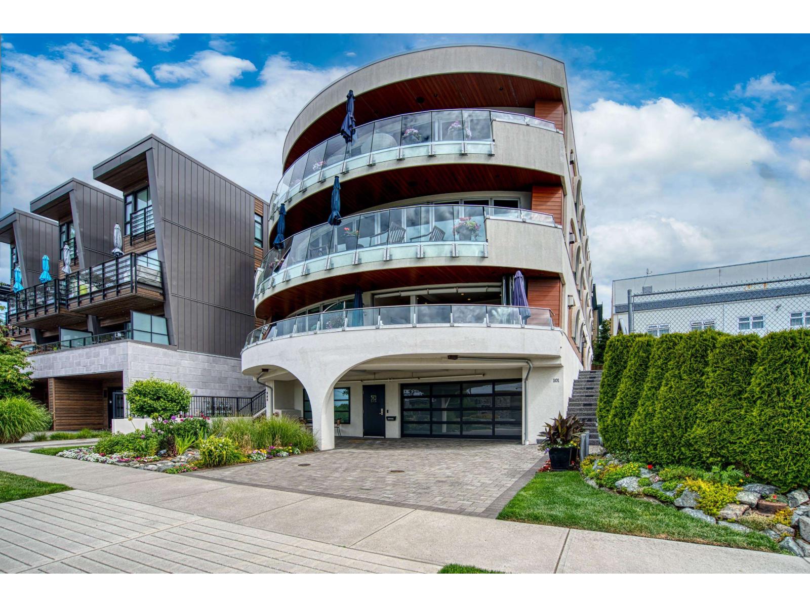 101 15219 Royal Avenue, White Rock, British Columbia  V4B 1M4 - Photo 40 - R3138544