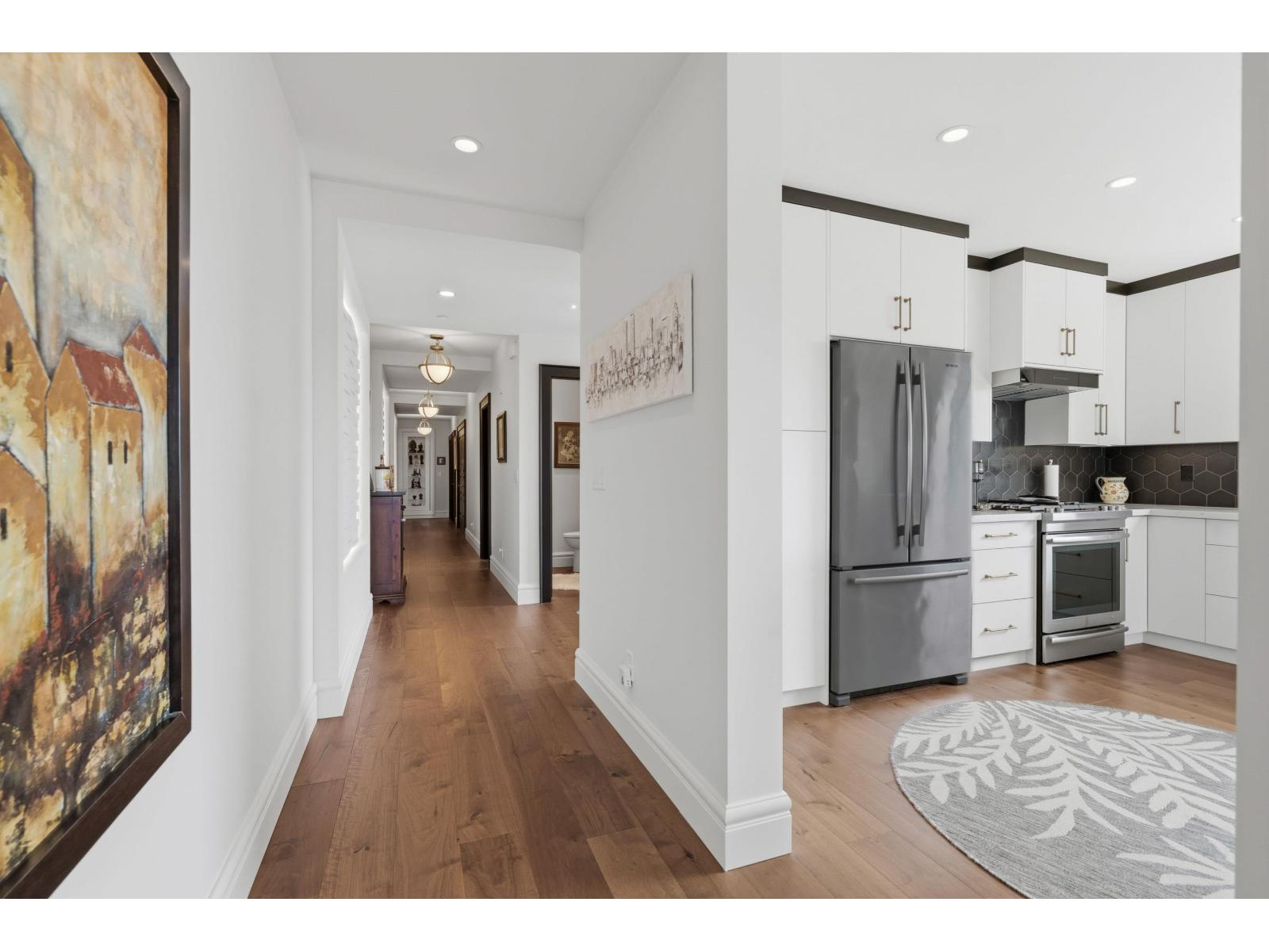 101 15219 Royal Avenue, White Rock, British Columbia  V4B 1M4 - Photo 11 - R3138544